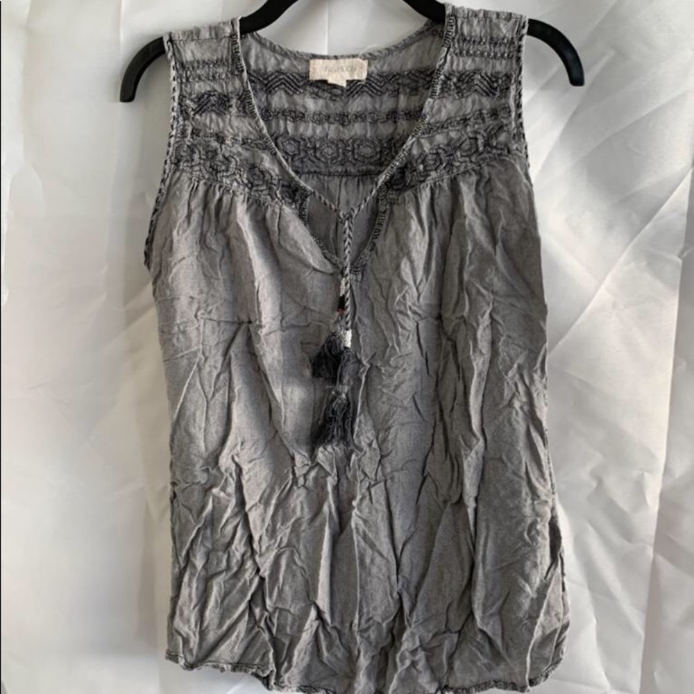 Women’s shirt